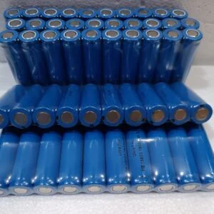 Lithium Ion Cylindrical Battery 3.7V - 18650 Cell Flat Top